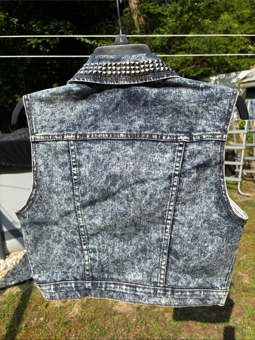 Forever 21 Acid Wash Studded Denim Vest in Black and Silver - Picture 2 of 5